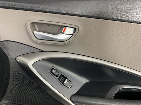 Used 2018 Hyundai Santa Fe Sport FWD image 39