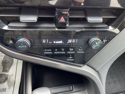 Used 2024 Toyota Camry SE image 20