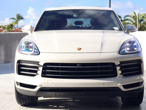 Certified 2023 Porsche Cayenne image 6