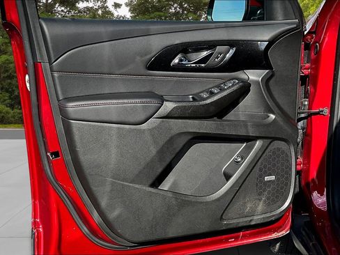 Used 2023 Chevrolet Traverse RS image 22