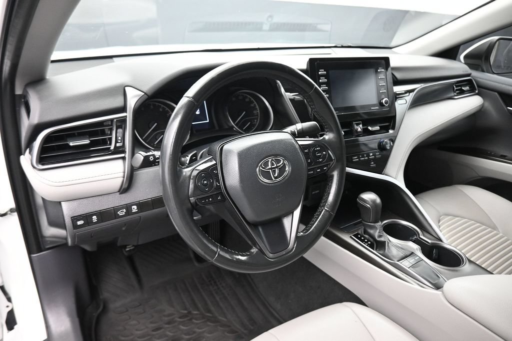 Used 2023 Toyota Camry SE FWD image 13