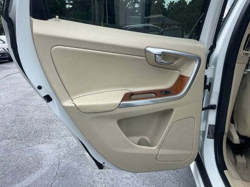 Used 2015 Volvo XC60 T5 Platinum FWD image 25