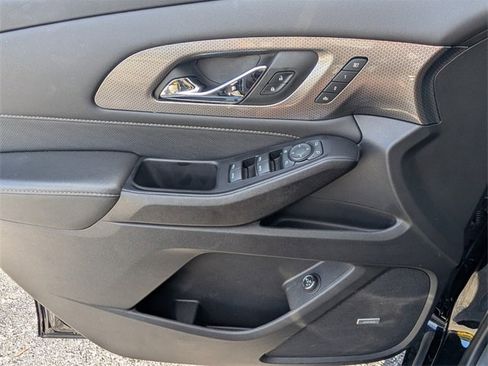 Used 2023 Chevrolet Traverse Premier w/ Redline Edition image 32