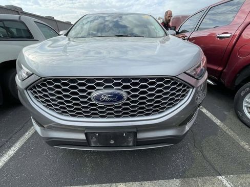 Used 2024 Ford Edge SEL image 2