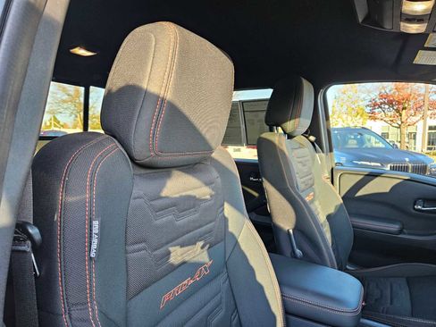 Used 2023 Nissan Frontier PRO-4X w/ Pro Convenience Package image 13