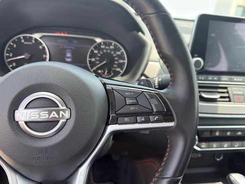 Used 2025 Nissan Altima 2.5 SR FWD image 21