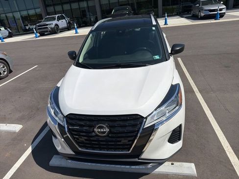 Used 2023 Nissan Kicks SV FWD image 7