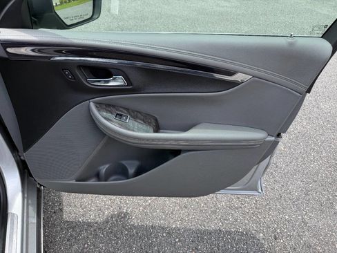 Used 2015 Chevrolet Impala LTZ image 45