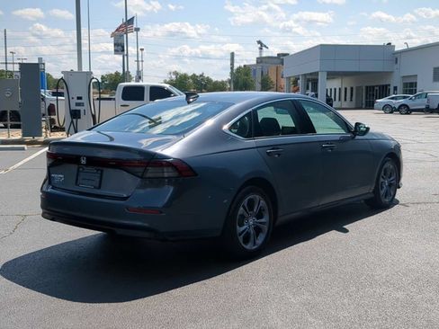 Used 2023 Honda Accord EX image 8