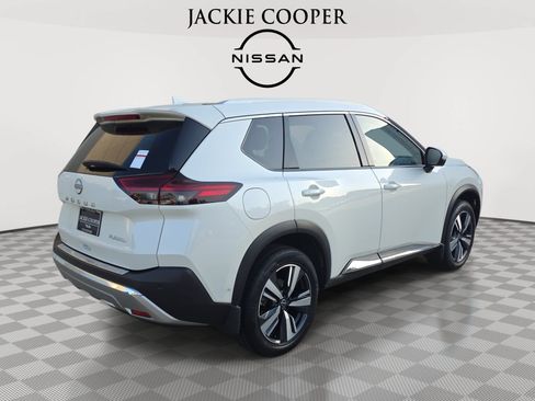 Used 2023 Nissan Rogue Platinum w/ Platinum Premium Package FWD image 5