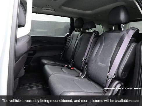 Used 2025 Kia Carnival SX Prestige FWD image 12