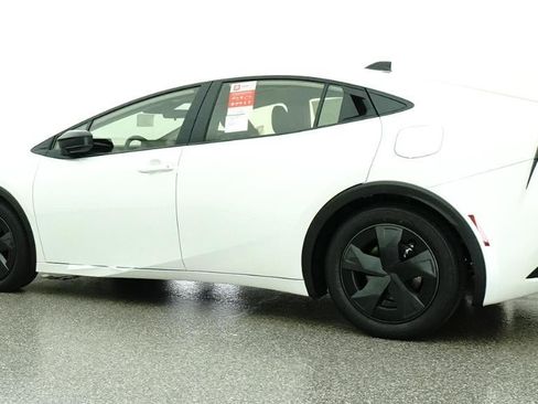 New 2026 Toyota Prius Plug-In Hybrid FWD image 20