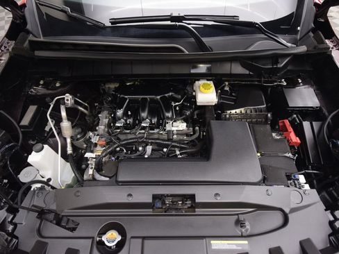 Used 2025 Nissan Pathfinder SV AWD/4WD image 29