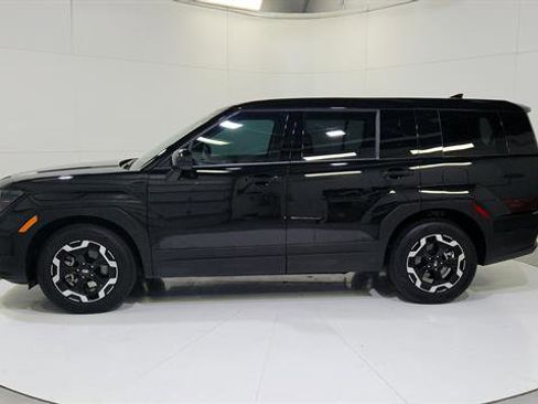 Used 2025 Hyundai Santa Fe SE image 5