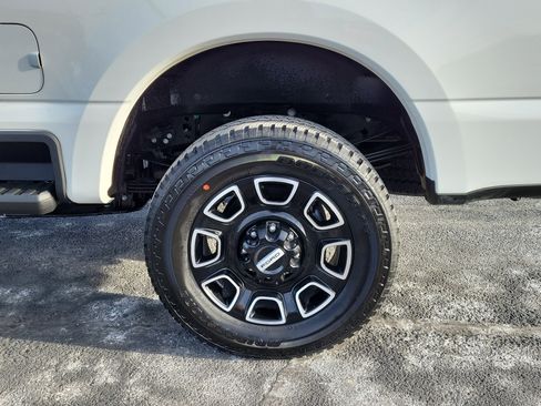 New 2026 Ford F350 Platinum image 5