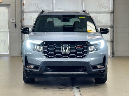 Used 2022 Honda Passport TrailSport image 2