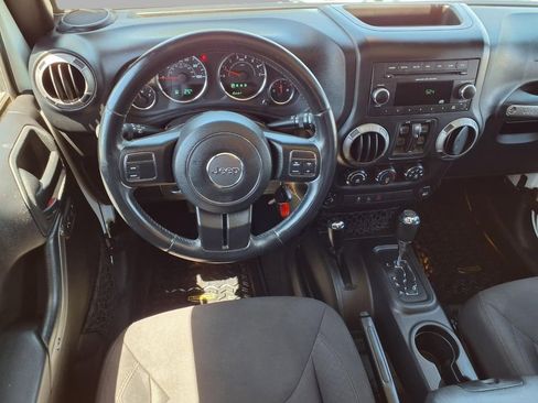 Used 2015 Jeep Wrangler Unlimited Sport w/ Quick Order Package 24S AWD/4WD image 4