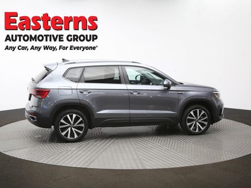 Used 2024 Volkswagen Taos SE image 42