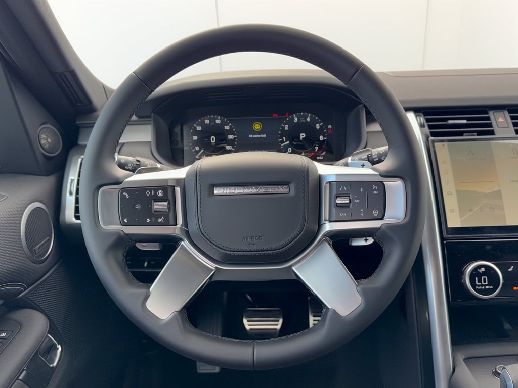 New 2026 Land Rover Discovery Limited Edition AWD/4WD image 10