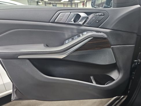 Used 2021 BMW X7 xDrive40i w/ Parking Assistance Package AWD/4WD image 29
