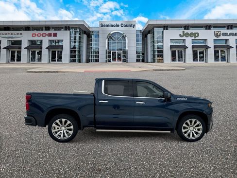 Used 2019 Chevrolet Silverado 1500 High Country w/ Technology Package RWD image 9