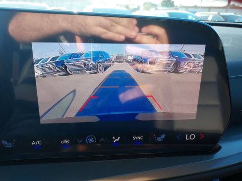 New 2027 Chevrolet Traverse LT FWD image 23