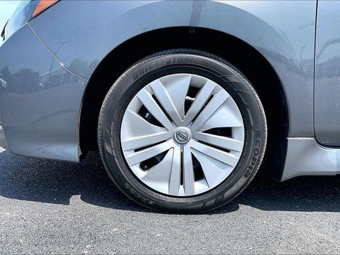 Used 2025 Nissan Leaf S FWD image 2