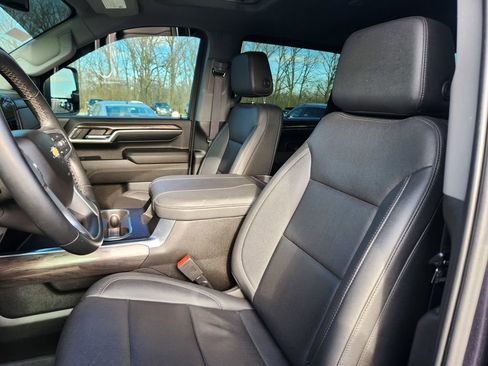 Used 2024 Chevrolet Silverado 2500 LTZ w/ LTZ Convenience Package image 26