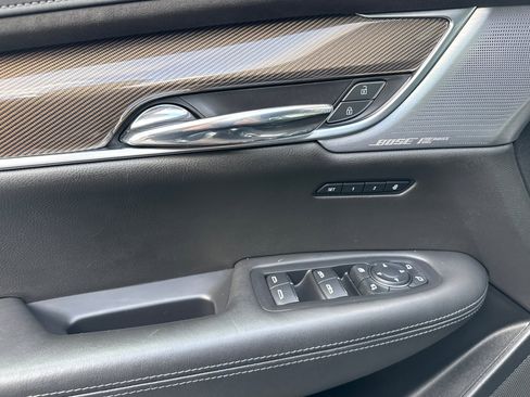 Used 2021 Cadillac XT6 Sport w/ Platinum Package image 12