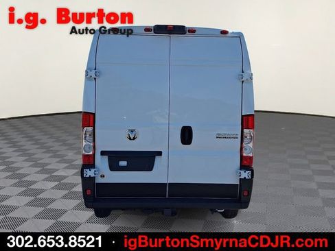 New 2026 RAM ProMaster 2500 w/ Quick Order Package 22G SLT FWD image 4