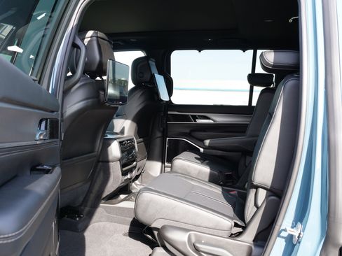 New 2026 Jeep Grand Wagoneer Limited image 16