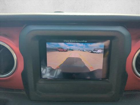 Used 2021 Jeep Gladiator Rubicon image 11