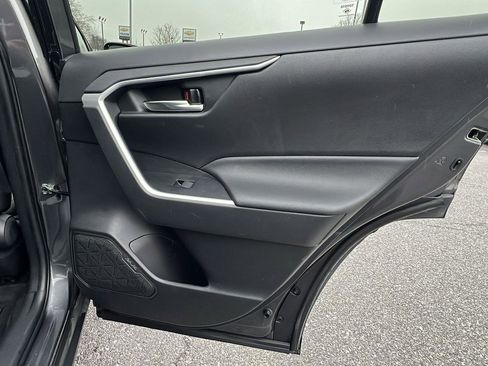 Used 2021 Toyota RAV4 XLE image 14