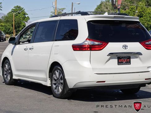 Used 2020 Toyota Sienna Limited FWD image 19