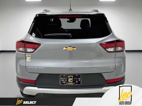 Used 2023 Chevrolet TrailBlazer LT w/ Convenience Package FWD image 9