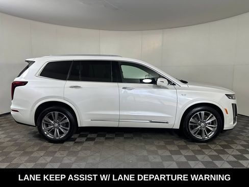 Used 2022 Cadillac XT6 Premium Luxury w/ Technology Package AWD/4WD image 6