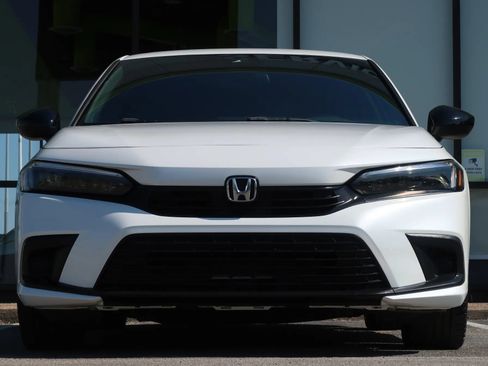 Used 2022 Honda Civic Sport image 3