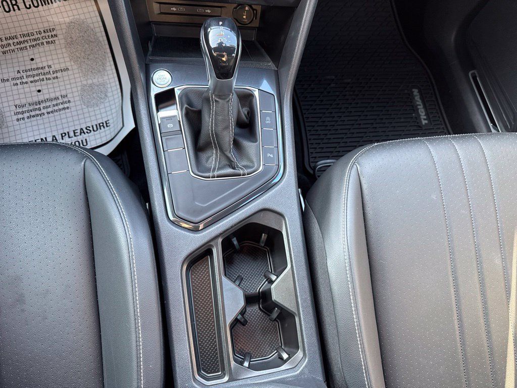 Certified 2023 Volkswagen Tiguan SE R-Line FWD image 20