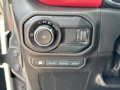 Used 2023 Jeep Wrangler Unlimited Rubicon 4xe AWD/4WD image 31