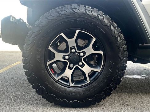 Used 2018 Jeep Wrangler Unlimited Rubicon image 9