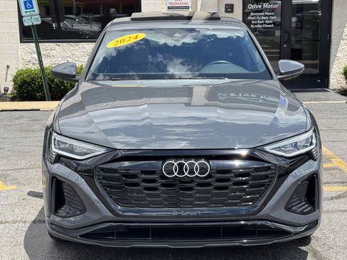Used 2024 Audi Q8 e-tron Premium AWD/4WD image 16