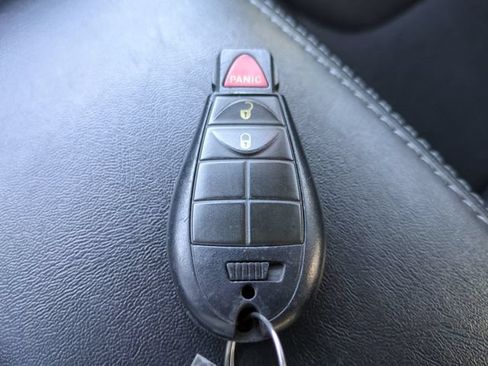 Used 2021 Jeep Cherokee Latitude FWD image 32
