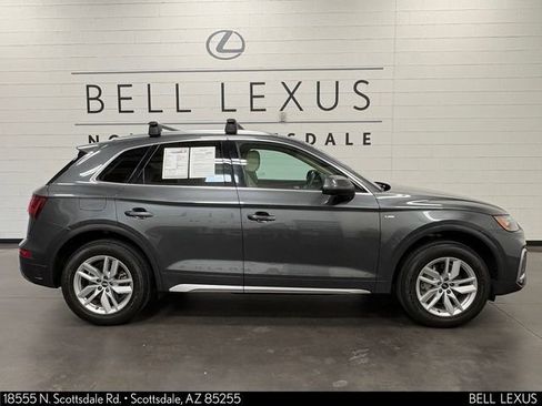 Used 2022 Audi Q5 2.0T Premium w/ Convenience Package AWD/4WD image 3