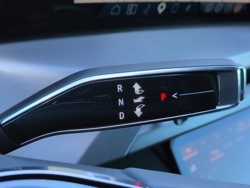 Used 2026 Cadillac Vistiq Platinum AWD/4WD image 26