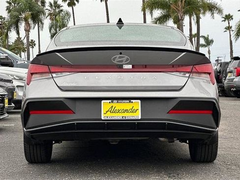 Certified 2025 Hyundai Elantra Sport image 5