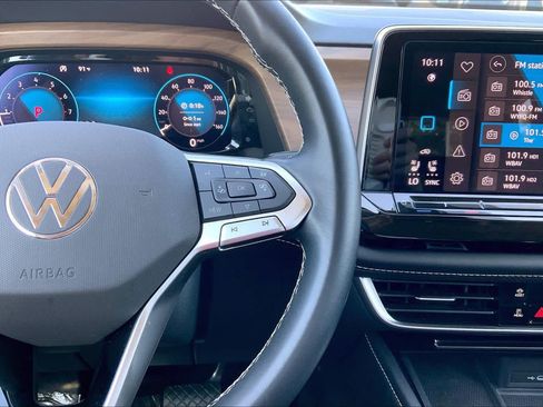 Used 2024 Volkswagen Atlas SE AWD/4WD image 24