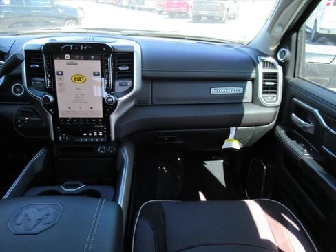 Used 2024 RAM 3500 Laramie image 13