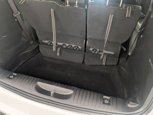 Used 2025 Chrysler Pacifica Select FWD image 27