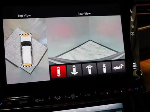 Used 2022 Jeep Grand Wagoneer Series III w/ Rear Seat Video Group 1 AWD/4WD image 38