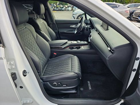 Certified 2025 Genesis GV70 3.5T Sport w/ Sport Prestige Package AWD/4WD image 29